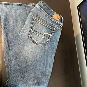 American Eagle Kickboot size 8 Shirt